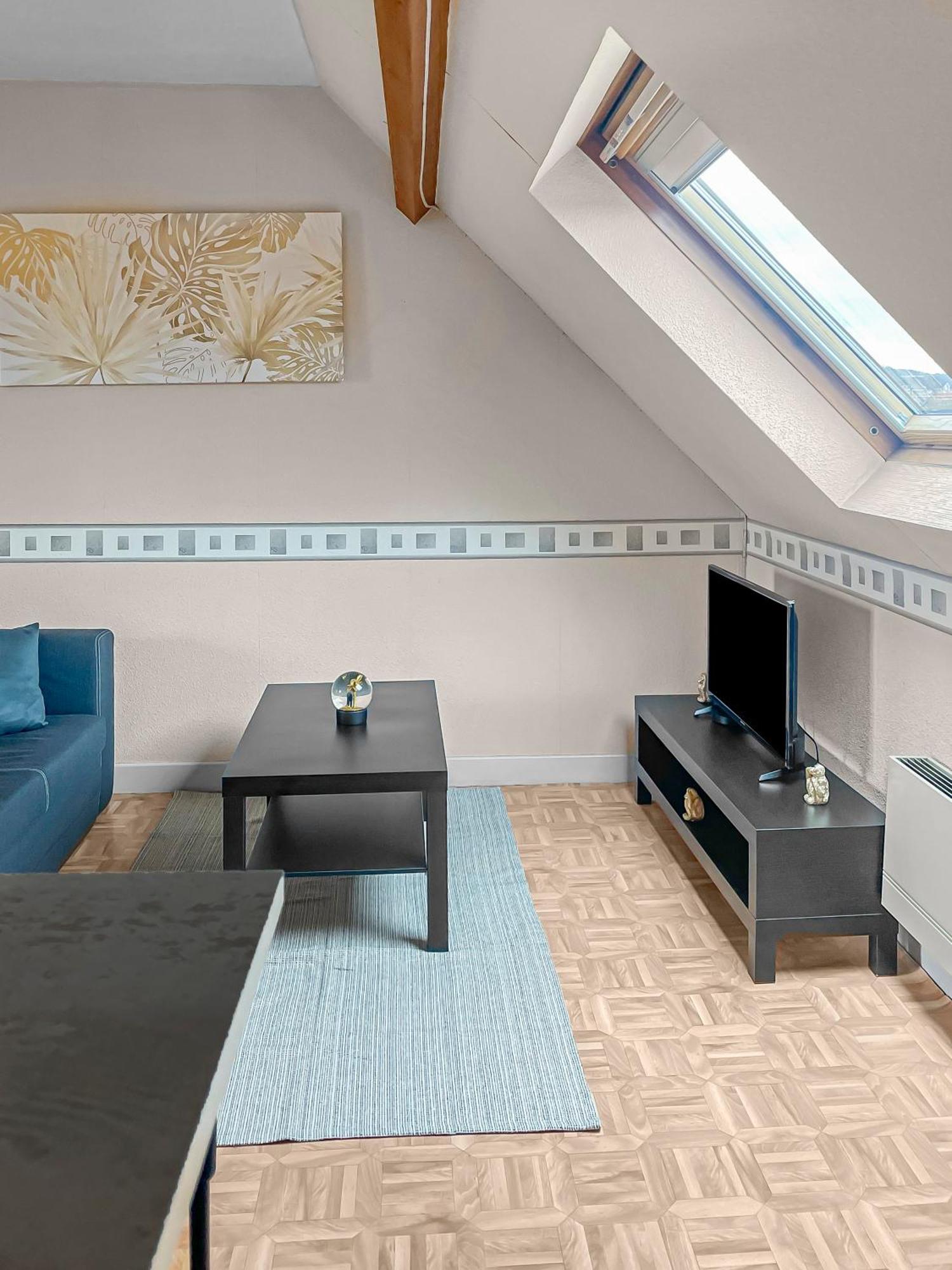 Pied-A-Terre A Montluconアパートメント エクステリア 写真
